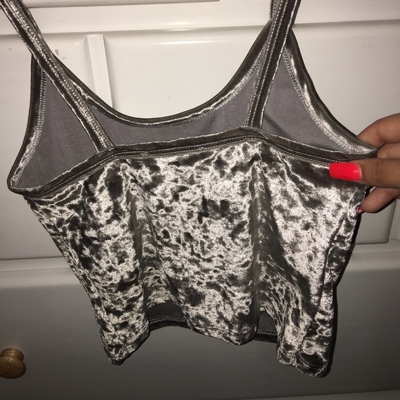 Velvet crop top from Forever 21 - Picture 5 of 5