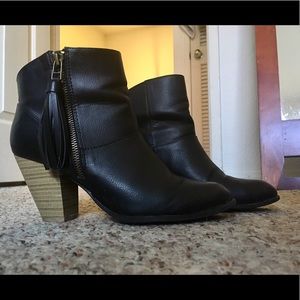 Black booties with tassel