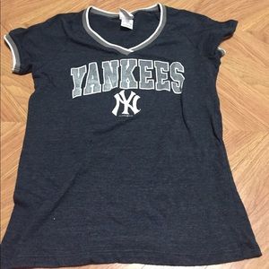 Yankees tee