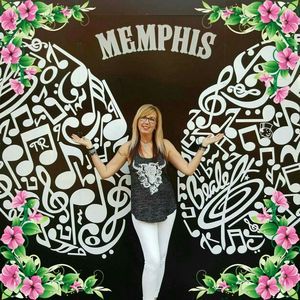 Meet your Posher, Dianna