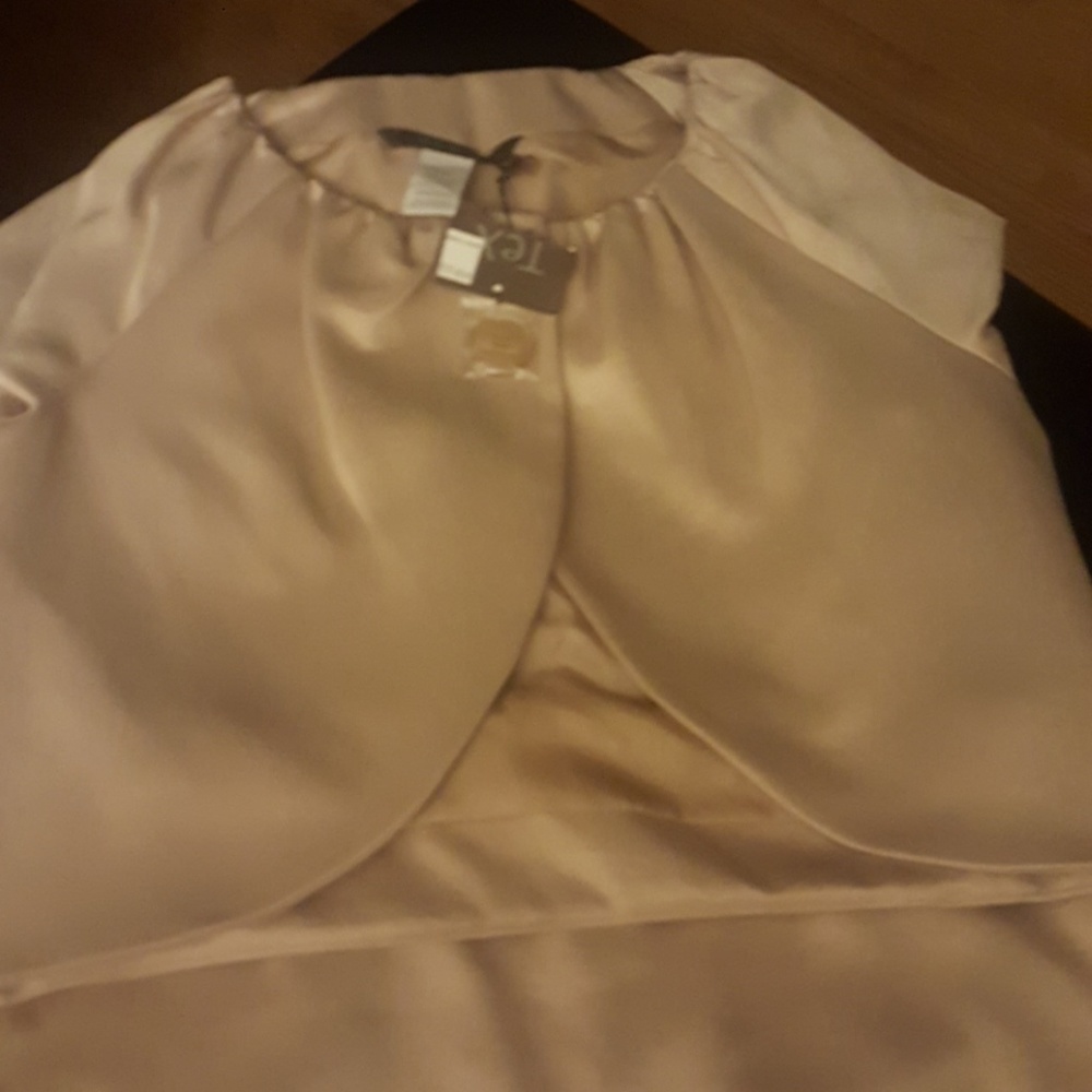 Two-piece skirt suit