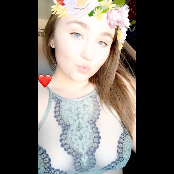 Meet your Posher, Simone - Picture 1 of 1