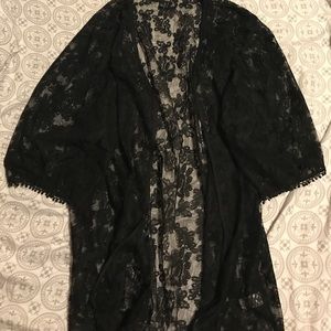Black lace express kimono