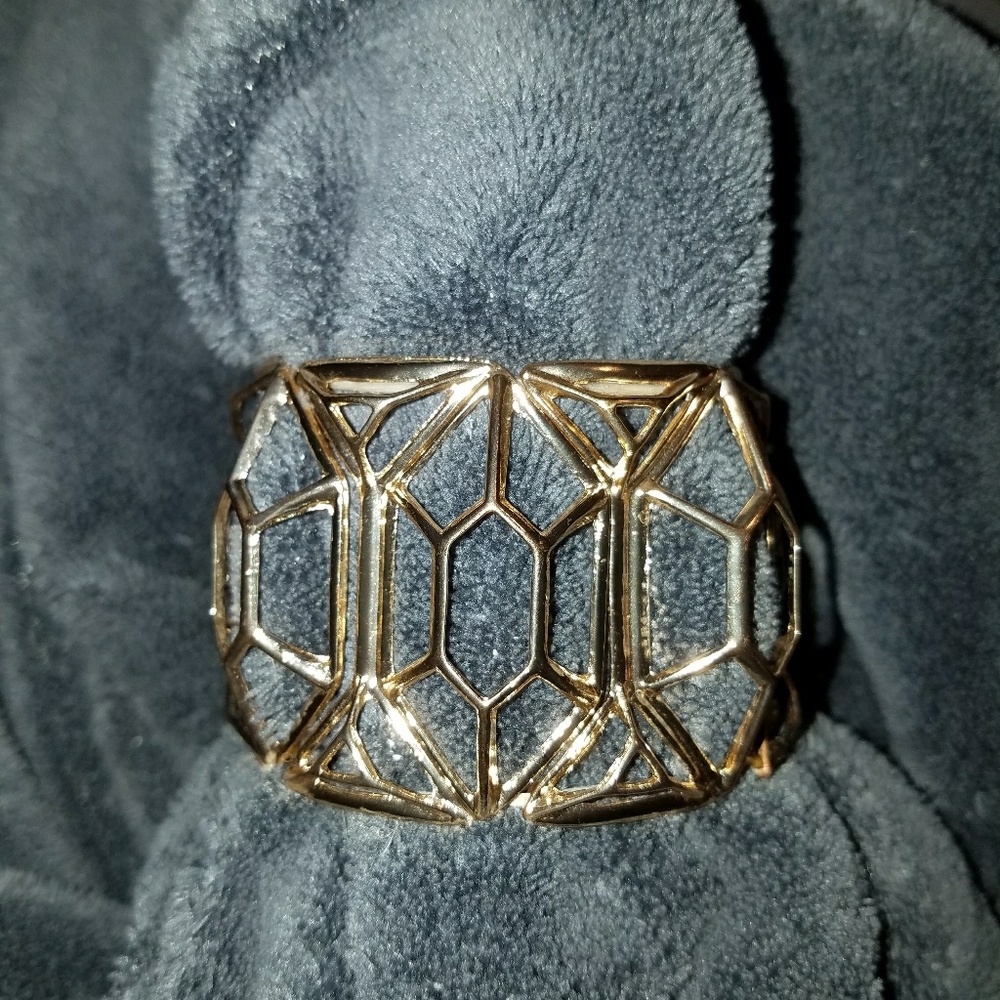 Goldtone Braclet