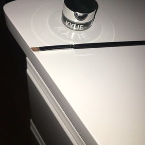 kylie cosmetics white eyeliner