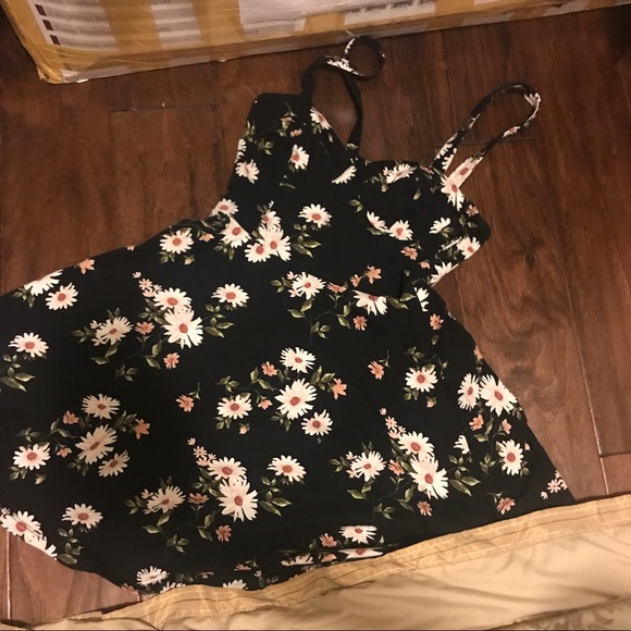 no brand Dresses & Skirts - Floral flower black dress strap in XS