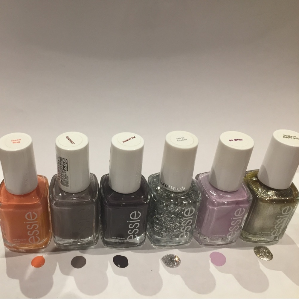Bundle of ESSIE polish!!