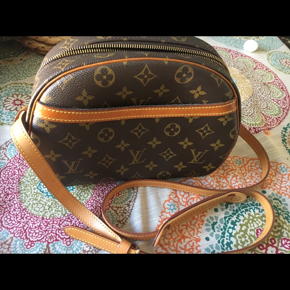 Authentic Louie Vuitton Monogram Blois