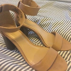 Nude Old Navy heels