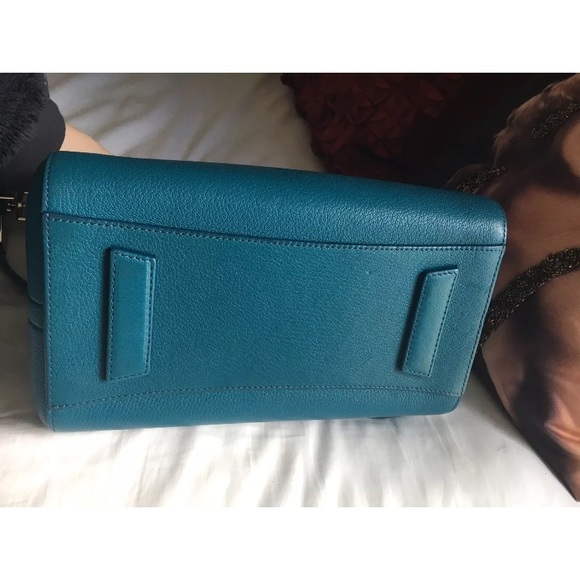 Givenchy Goat Leather teal blue small Antigona bag - Picture 3 of 8