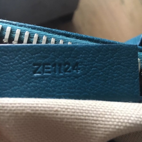 Givenchy Goat Leather teal blue small Antigona bag - Picture 6 of 8