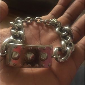 8/10 💯 Alexander McQueen Rock Studded Bracelet