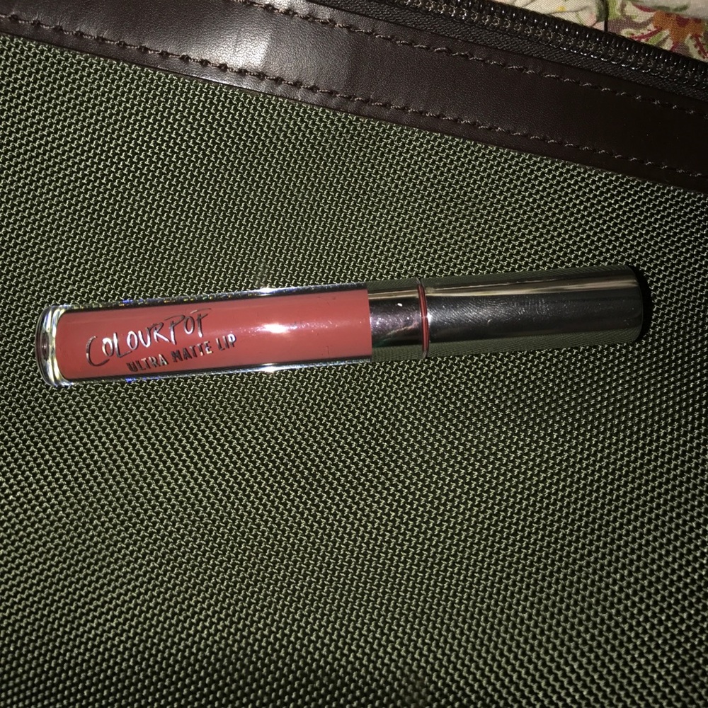 Colourpop liquid lipstick in tulle