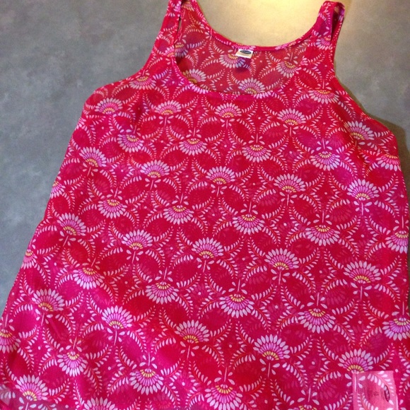 Sheer, Old Navy pink floral pattern tank top - Picture 1 of 2