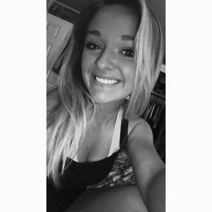 Meet your Posher, Kayley