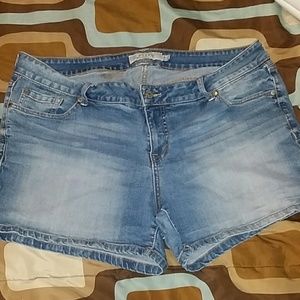 Torrid size 20 demin shorts