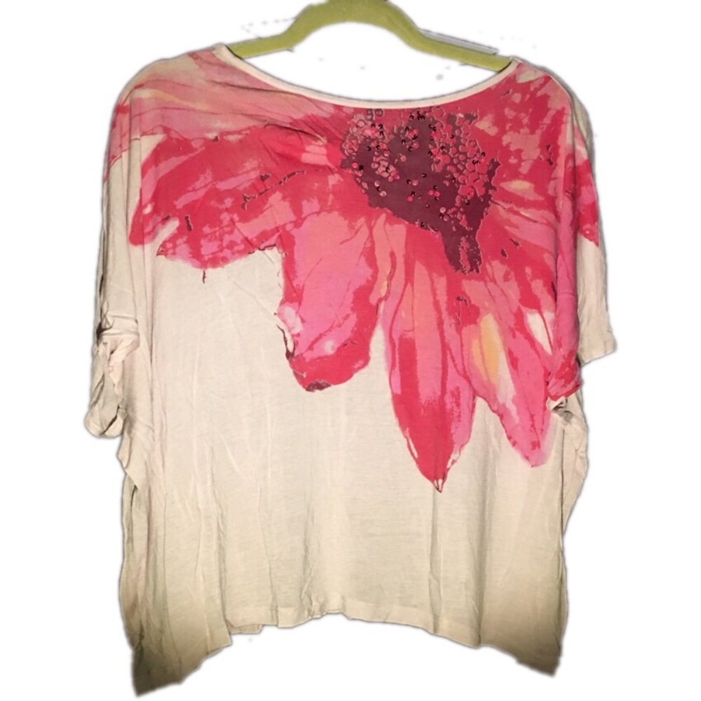 🌺Floral top with sequin embellishment by Mango
