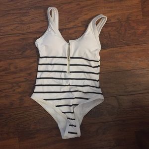 NWT White stopped one piece swuimsuit