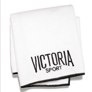 Victoria's Sports Towel NIP (blackberry)