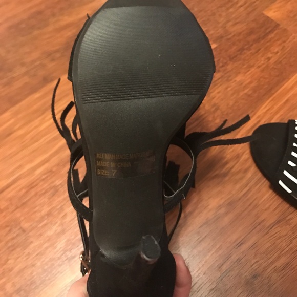 *NWOB* Wild Diva ‘Adele’ Fringe Cage Heels - 7M - 4 inch heel - Picture 4 of 8