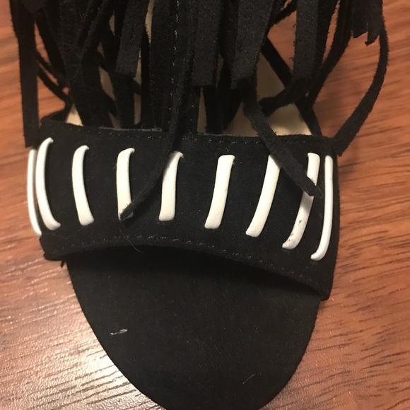 *NWOB* Wild Diva ‘Adele’ Fringe Cage Heels - 7M - 4 inch heel - Picture 5 of 8