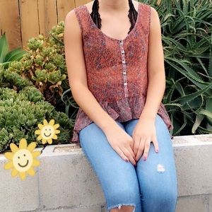Adorable, sheer, 2 print, American Rag tank top🌻