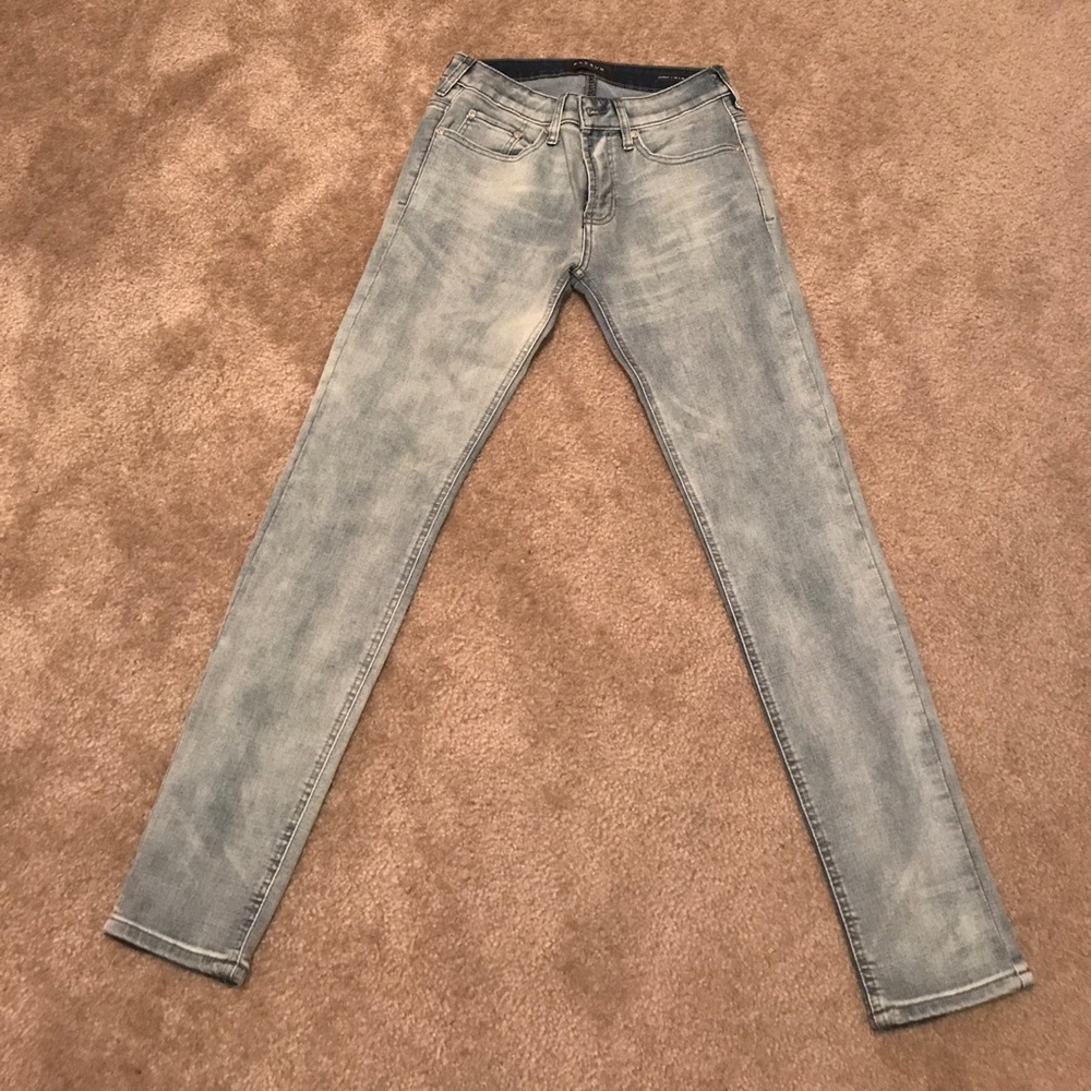 Skinny jeans