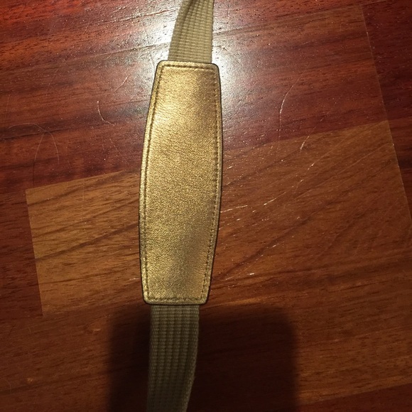 Coach signature cross body with gold details - Picture 3 of 5