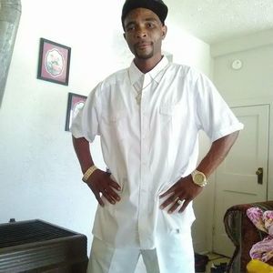 Meet your Posher, Carlos