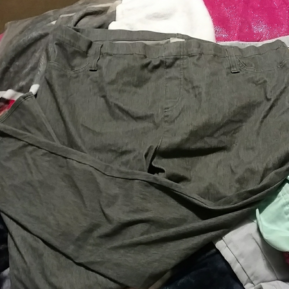 Grey jeggings