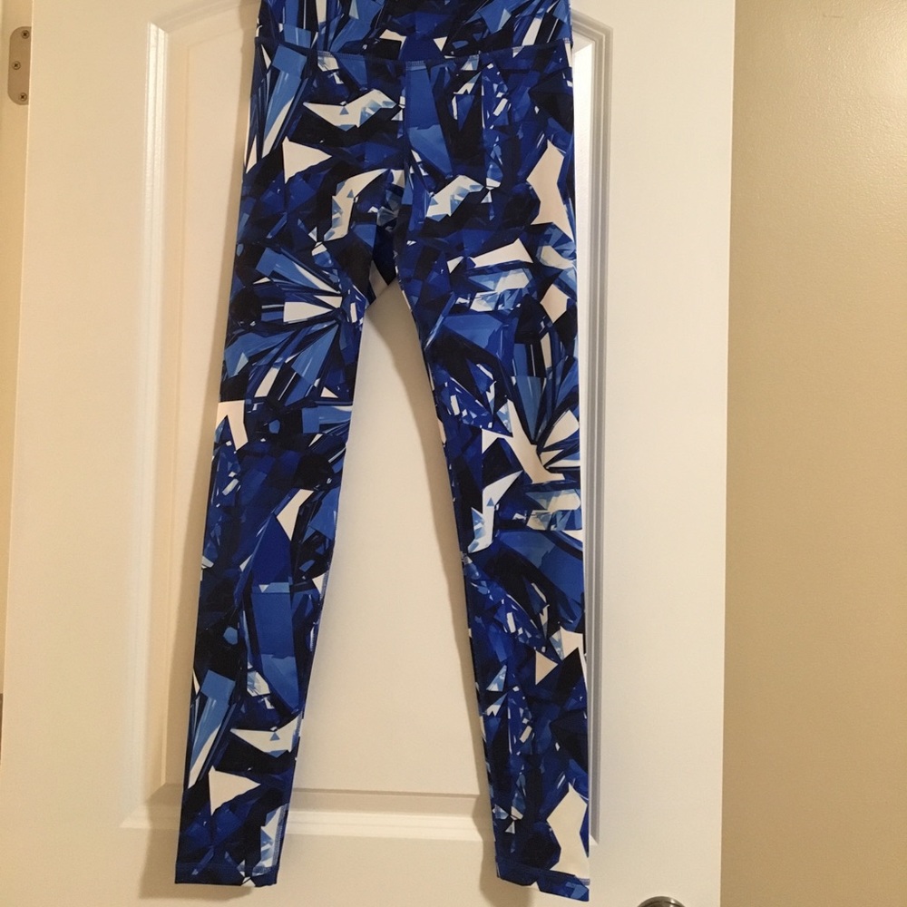 Express Broken Glass Patterned Running Leggings - image 1