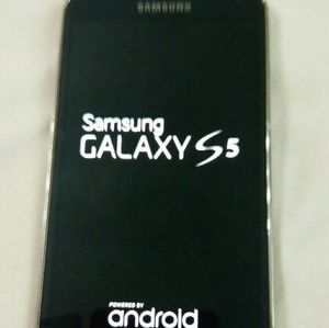 Samsung galaxy S5. I bought it from someone else