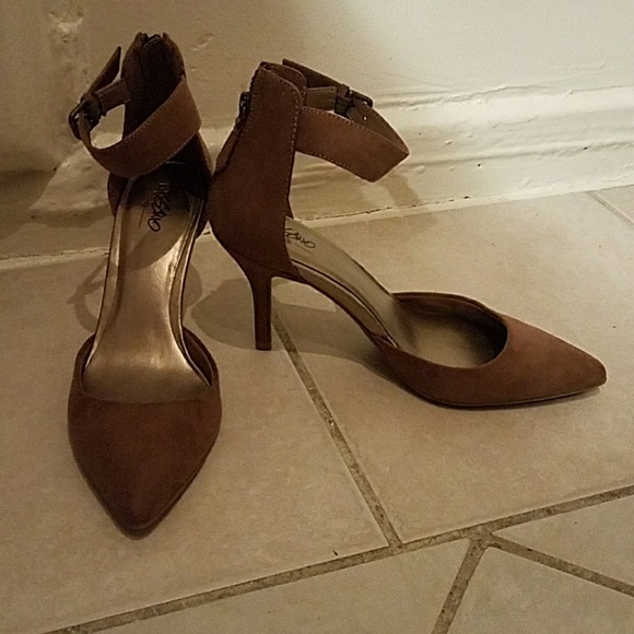 Mossimo - Picture 2 of 3