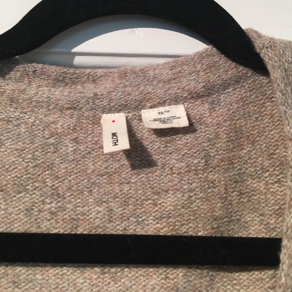 --SOLD -- Anthropologie Ruffle Cardigan - Picture 4 of 5