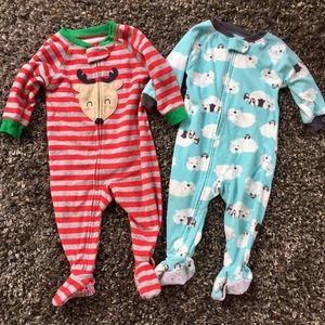 Set of footie pajamas (2)