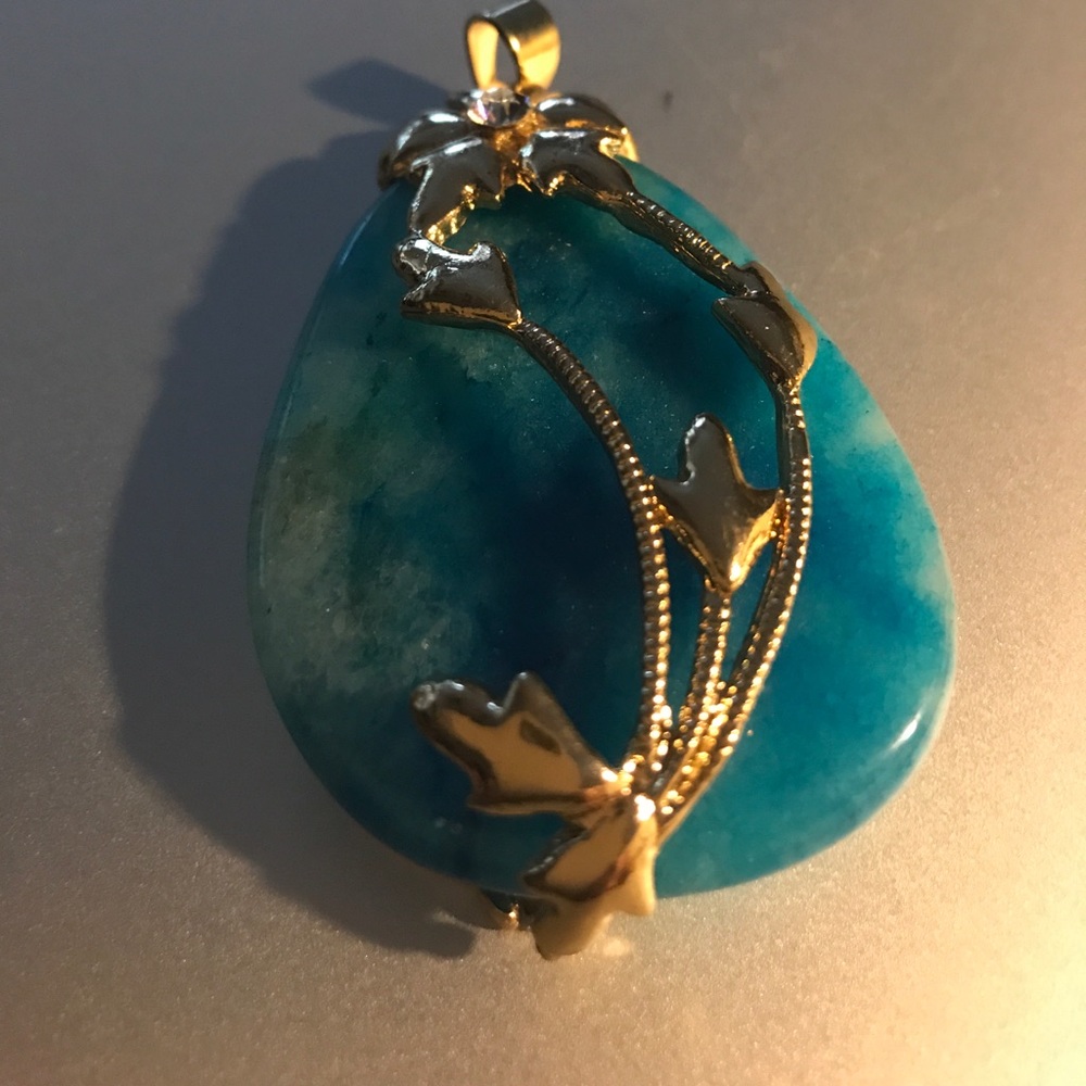 Large Gold and Blue pendant 🦋Beautifully designed