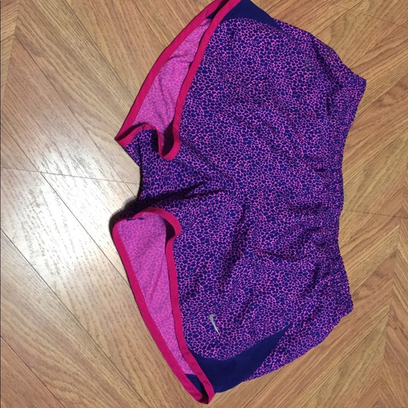 Nike running shorts - Picture 1 of 1