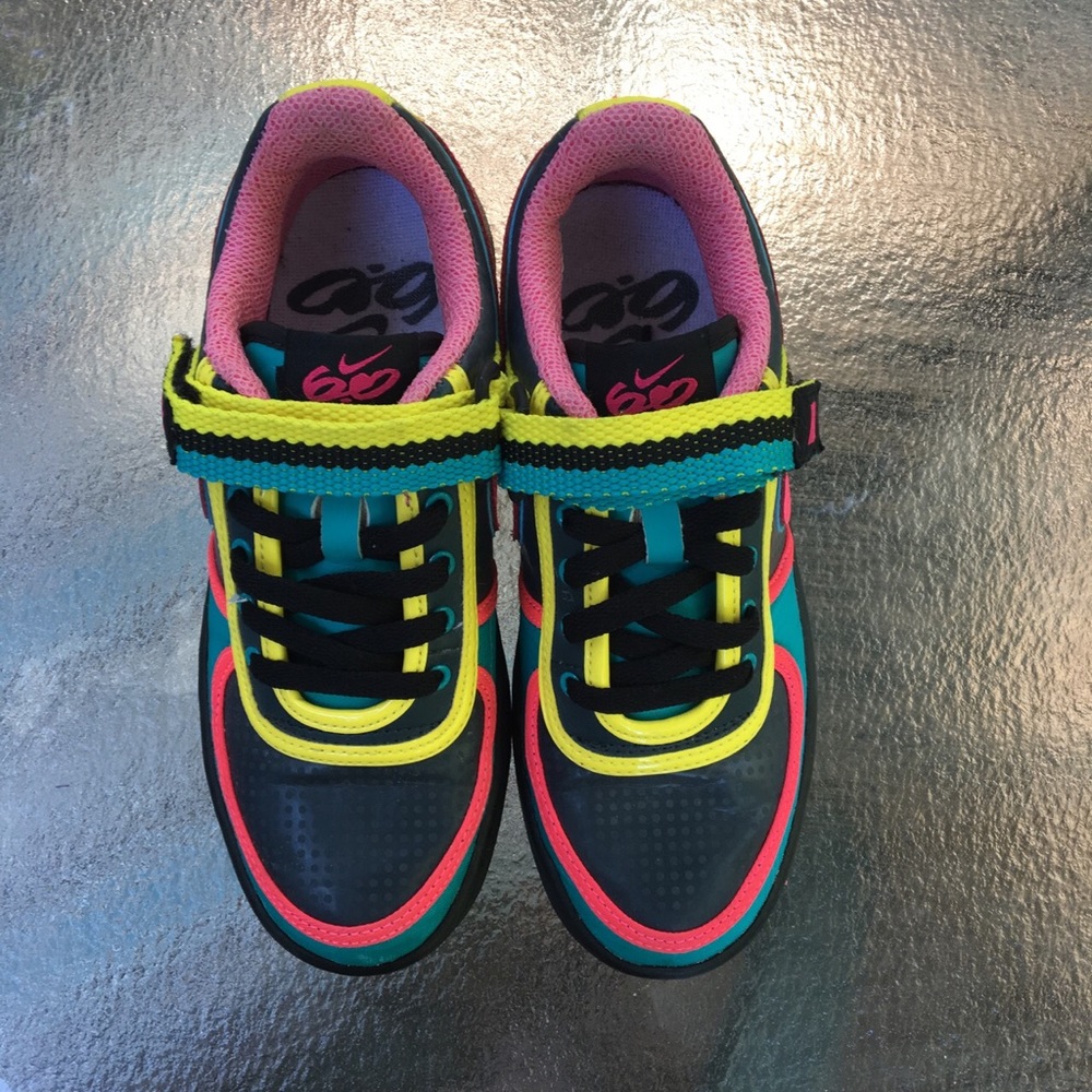 NIKE 6.0. Size 6.5.