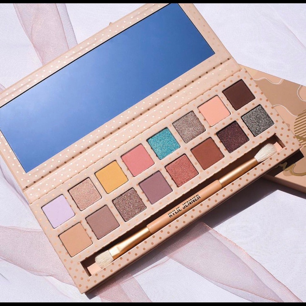 kylie cosmetics "take me on vacation" palette