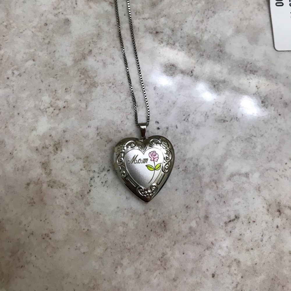 Mom heart shaped locket