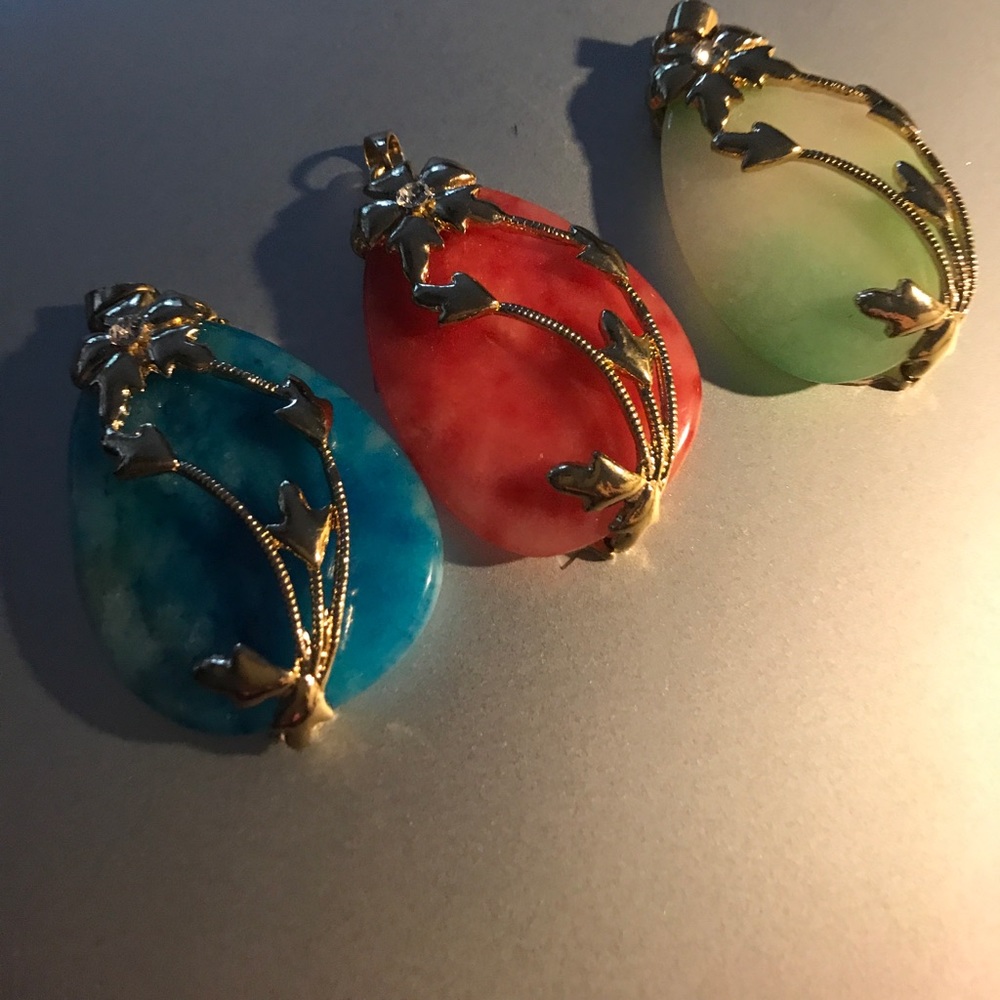 MAKE OFFER. 🎁 XMAS gift special stone wit gold