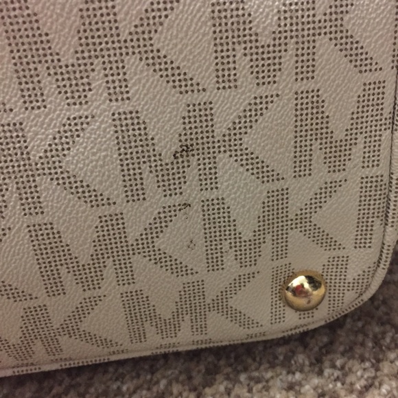 Michael Kors Large White Monogram Jersey Tote - Picture 4 of 8