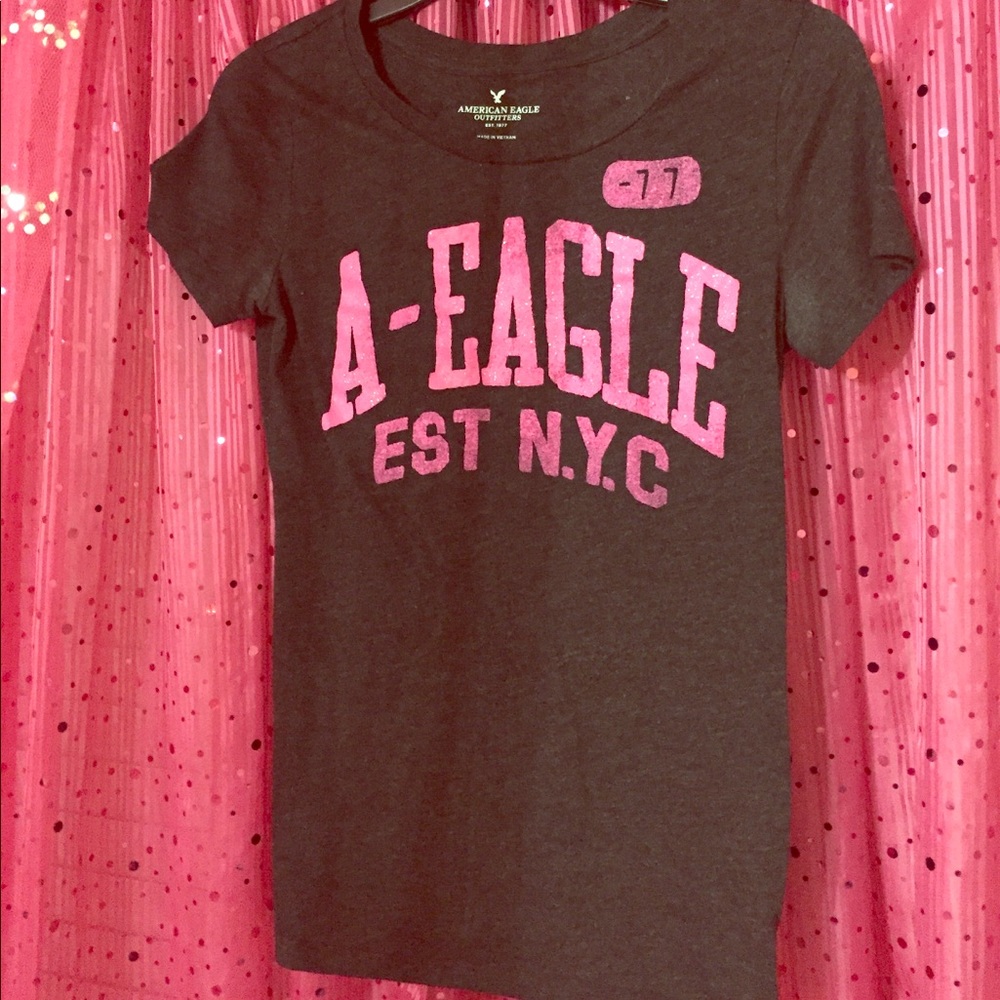 A fitter American Eagle Shirt