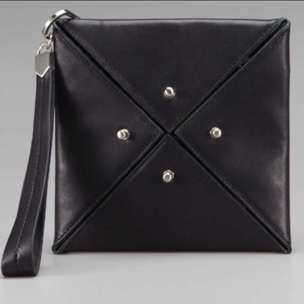 Allibelle stingray (LUXURIOUS) wristlet
