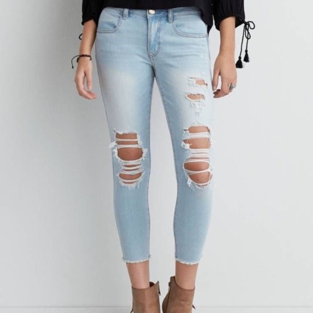 Ripped Jegging American Eagle Jeans Size 0 AE