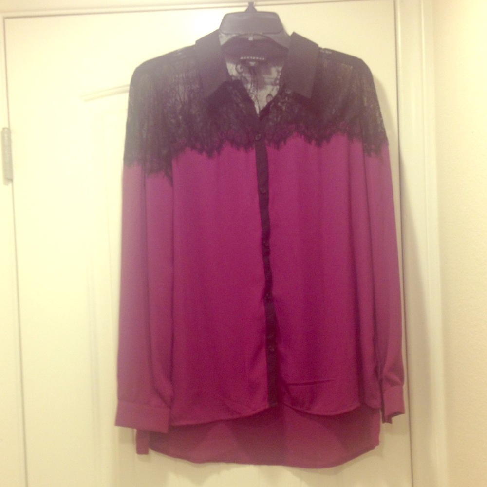 NWT lace insert button up two toned blouse