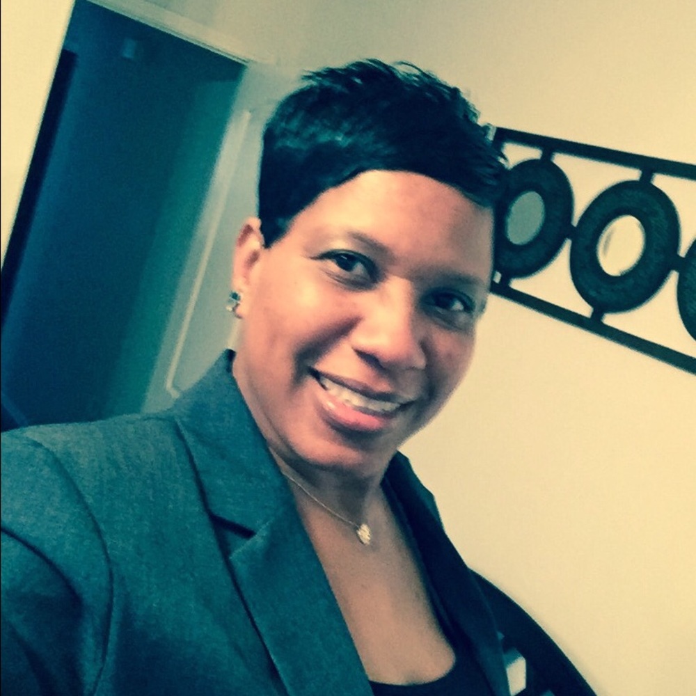 Meet your Posher, Yolanda