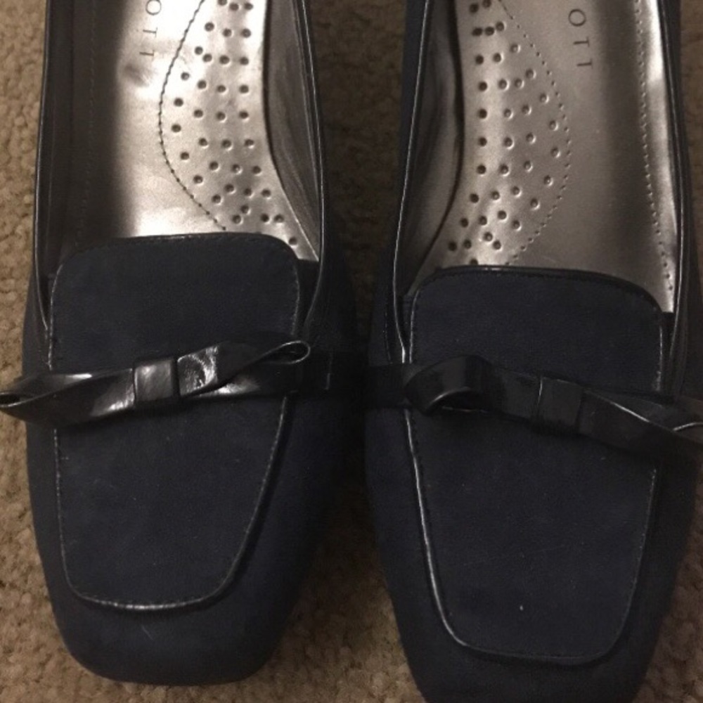 Karen Scott heels