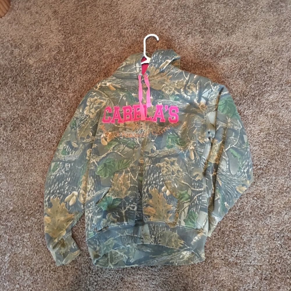 Cabelas sweatshirt