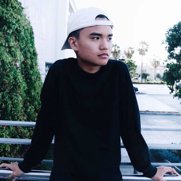 Meet your Posher, David - Picture 1 of 1